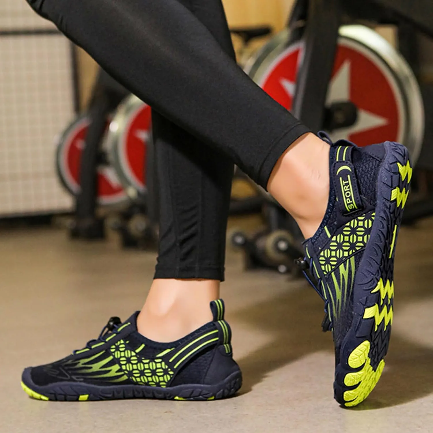 Slip on Walking Shoes Women Dressy Knitted Non Slip Vintage Wide Running Shoes Breathable Gym Workout Shoes Ladies 2024 Fashion Sneakers