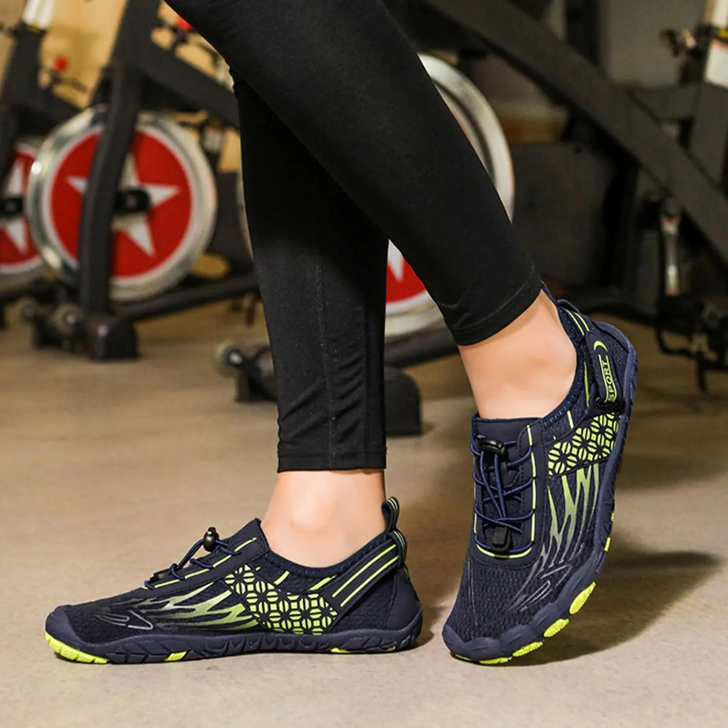 Slip on Walking Shoes Women Dressy Knitted Non Slip Vintage Wide Running Shoes Breathable Gym Workout Shoes Ladies 2024 Fashion Sneakers