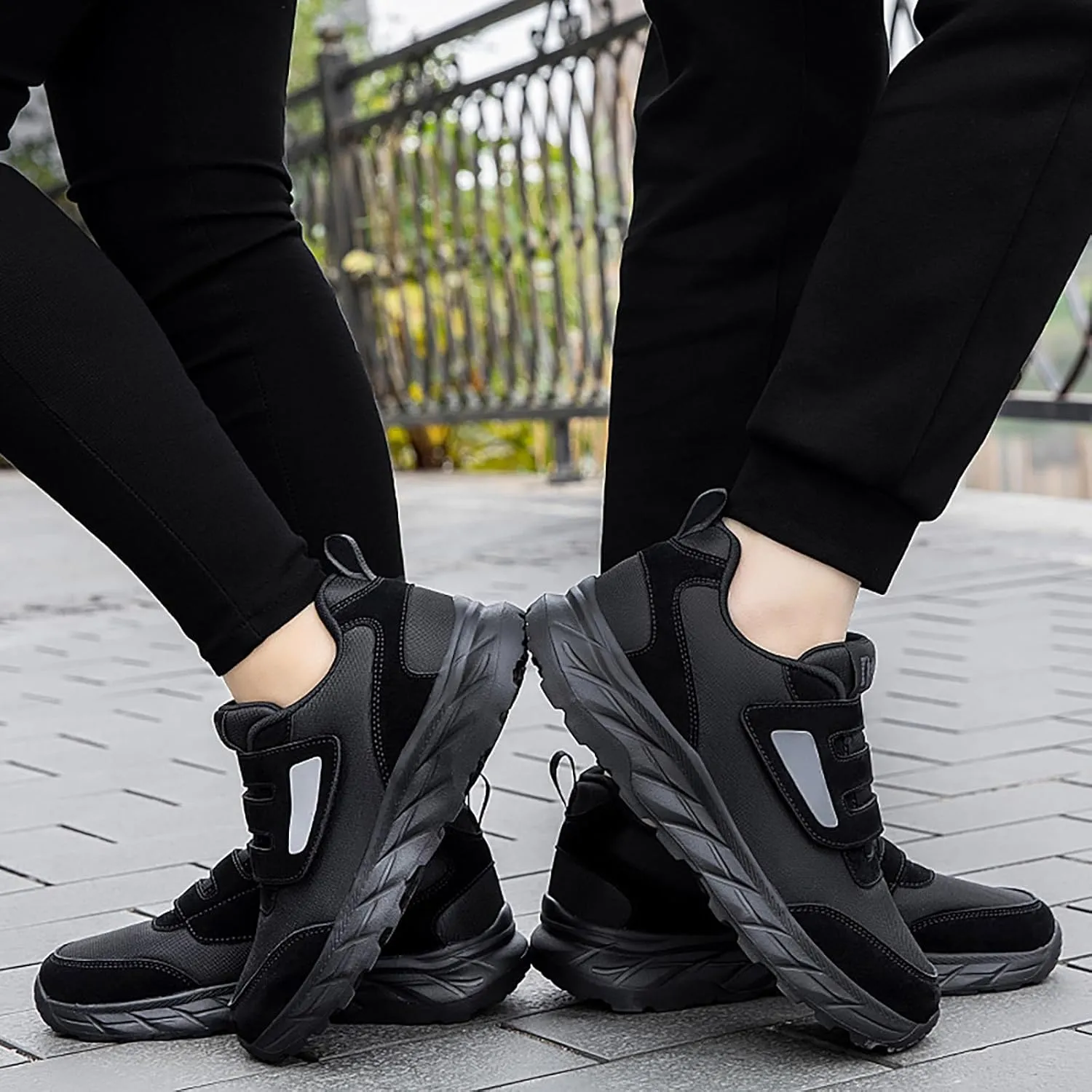 Slip on Walking Shoes Women Memory Foam Non Slip Running Shoes Wide Width Breathable Gym Workout Shoes Lightweight Fashion Sneakers